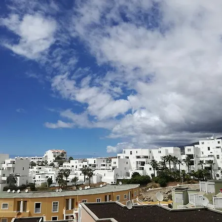 Апартаменти Las Americas Адехе